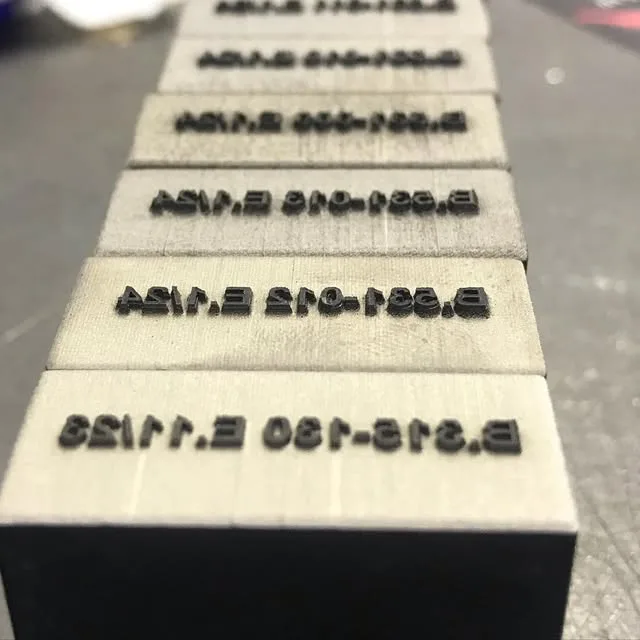 Ahşap Blok Yazı Kazıma
